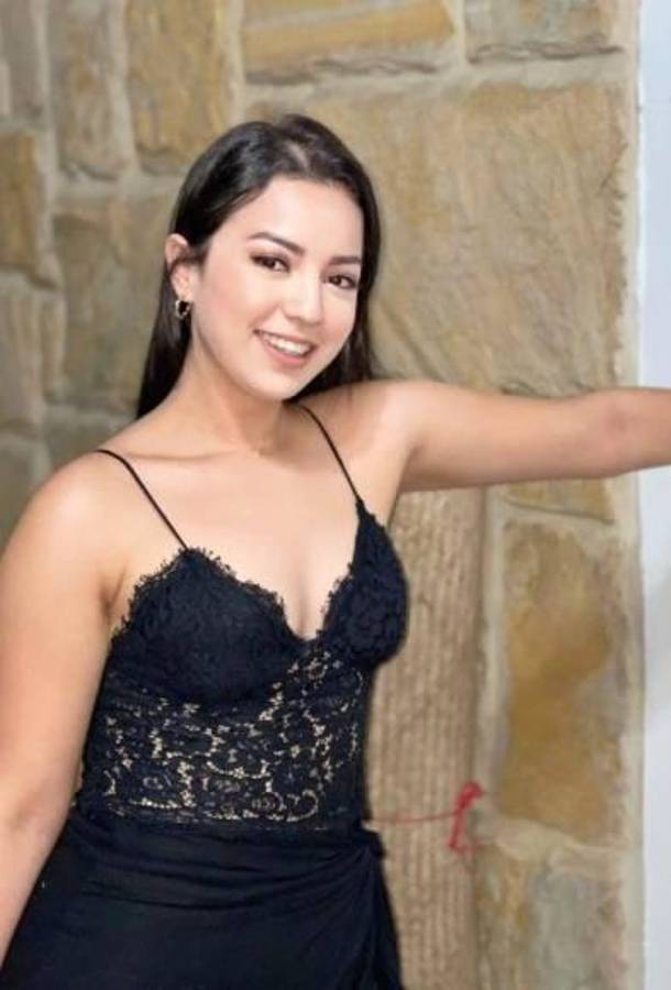 También juega al fútbol: Así es Daniella Zavala, la hermosa sampedrana que conquistó a nuevo legionario hondureño