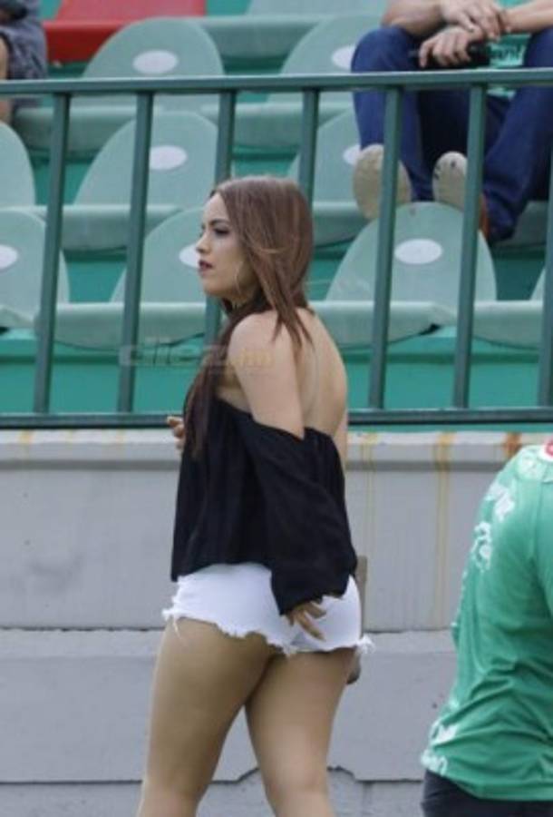 Hermosas chicas y ambientazo en el Yankel Rosenthal para el clásico Marathón-Olimpia