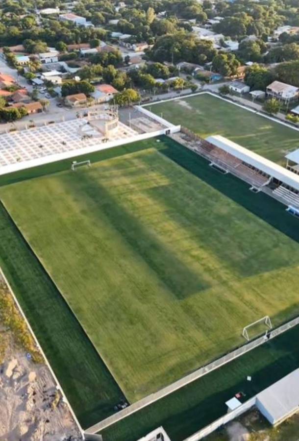 ¡Será una alfombra! Así está quedando el estadio Fausto Flores Lagos de Choluteca con su remodelación