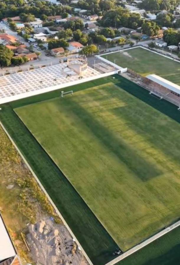 ¡Será una alfombra! Así está quedando el estadio Fausto Flores Lagos de Choluteca con su remodelación