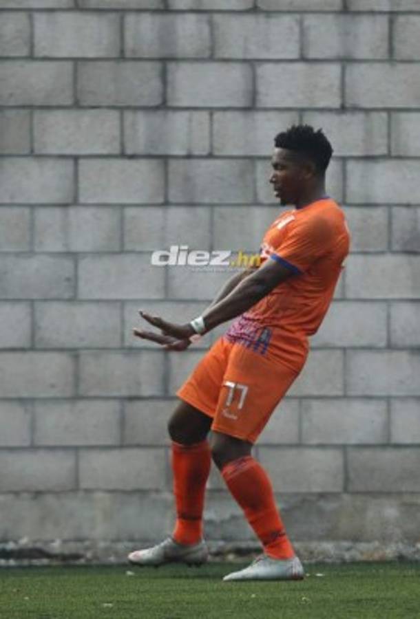 No viste en TV: Apasionado beso, sufrimiento de Elías Nazar y barra del Real España