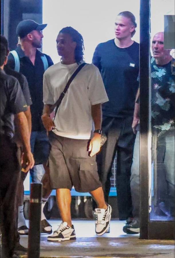 La salvaje fiesta de “Champions” del City en Ibiza: Grealish con los pantalones abajo, invitado especial y Haaland fumando