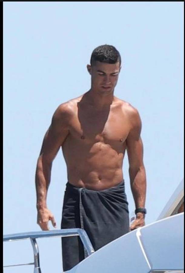 Georgina Rodríguez deslumbra a bordo de un yate en los últimos días de las vacaciones de Cristiano Ronaldo