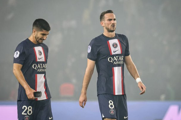 El PSG escuchará ofertas por los españoles Carlos Soler y Fabián Ruiz en el mercado de verano.