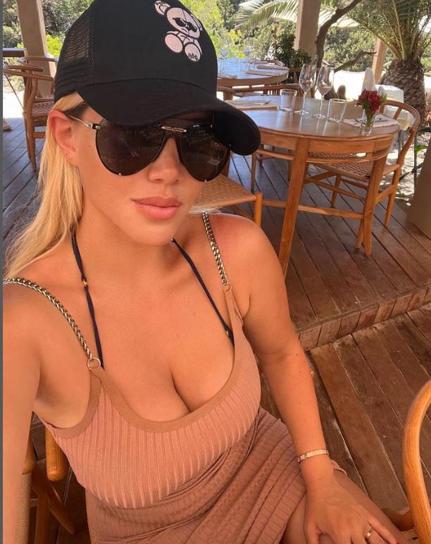 Wanda Nara responde a las fuertes críticas a su cuerpo sin filtro durante sus vacaciones en Ibiza: “Sí, tengo celulitis”