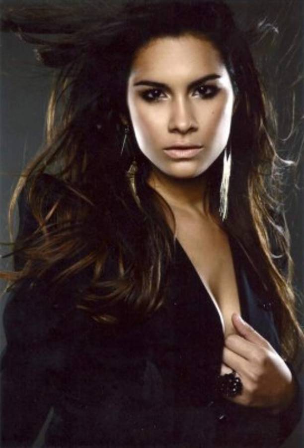 ¡Hermosa canalera!Jennifer Gleichman apoya con todo a Panamá en su primer mundial