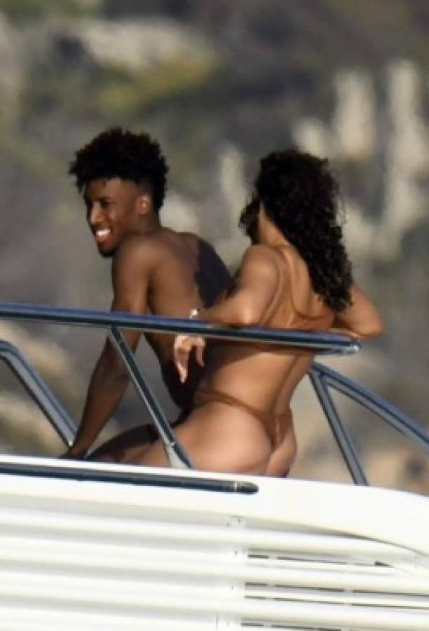 FOTOS: Las picantes vacaciones de la figura de la Champions League con su infartante novia  