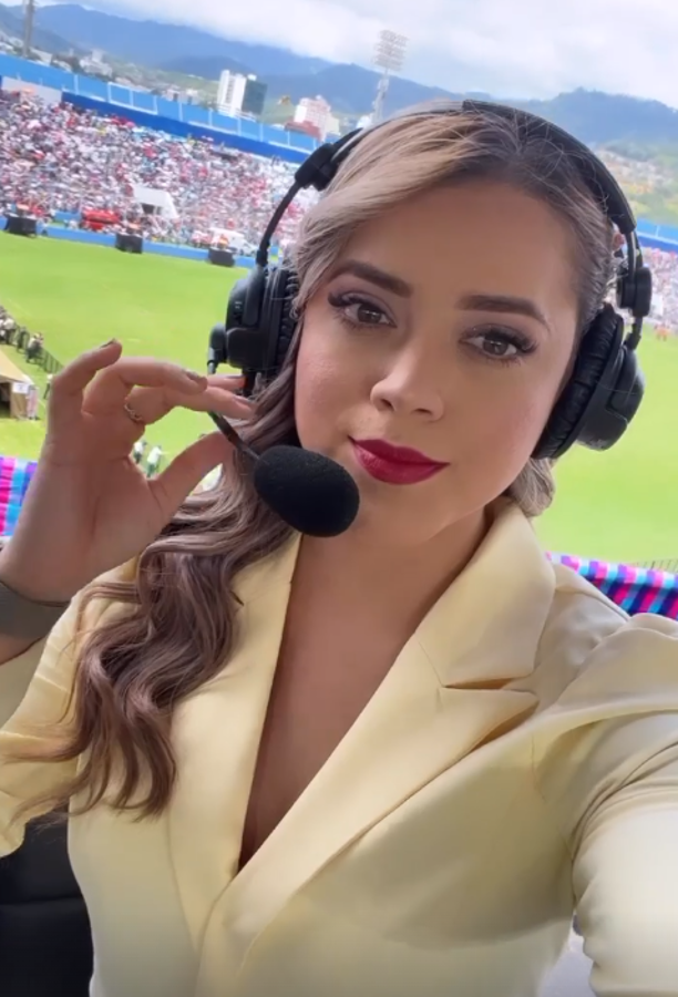 ¡Qué lindas! Presentadoras hondureñas derrochan pura belleza en los 201 años de Independencia