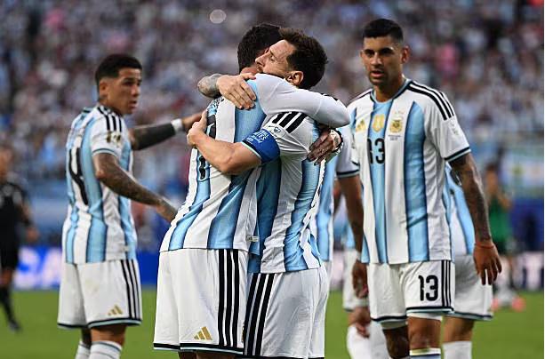 Acusan a jugadores de traición tras perder con Argentina y los sacaron del Mundial