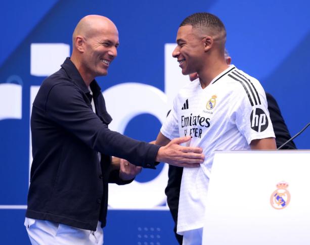 Zidane rechazó el puesto de Xabi Alonso: revelaron los motivos por los que decidió no volver al Real Madrid