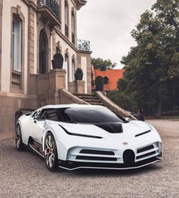 La impresionante colección de autos de CR7 y su nuevo capricho ¡un Bugatti de 8 millones de dólares!