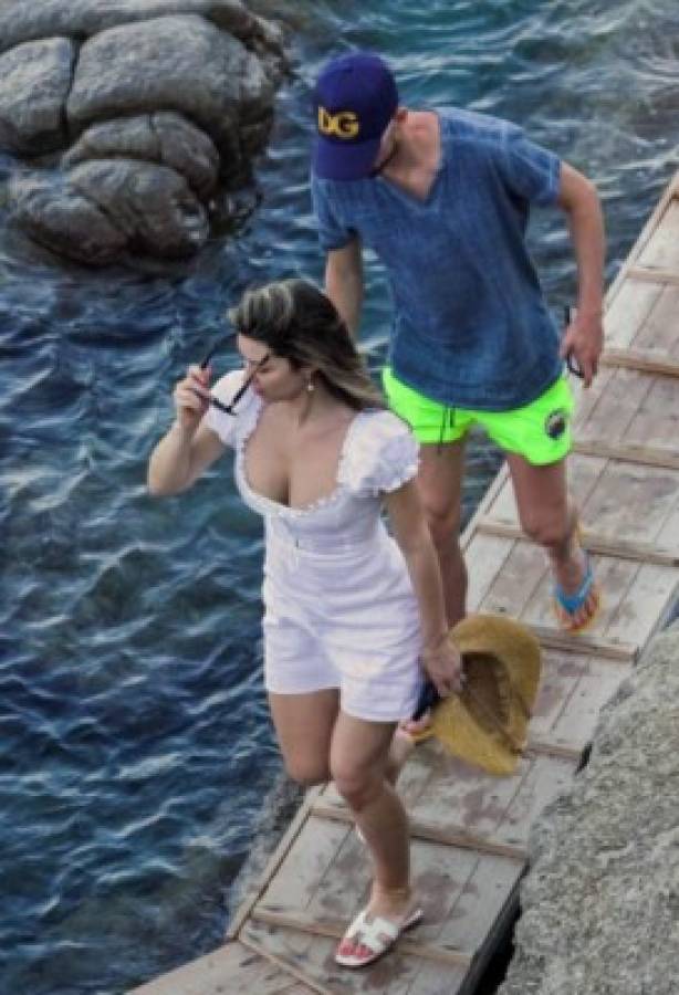 Jorginho, campeón de la Eurocopa y sus picantes vacaciones junto Catherine Harding; el descuido de la novia en la playa