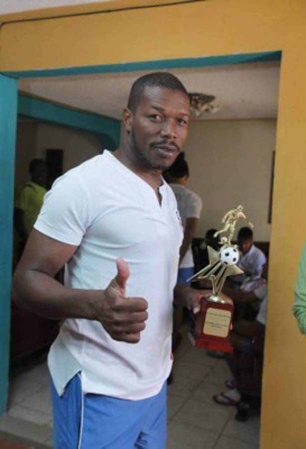 La otra legión; Los exfutbolistas hondureños que juegan burocrático en USA