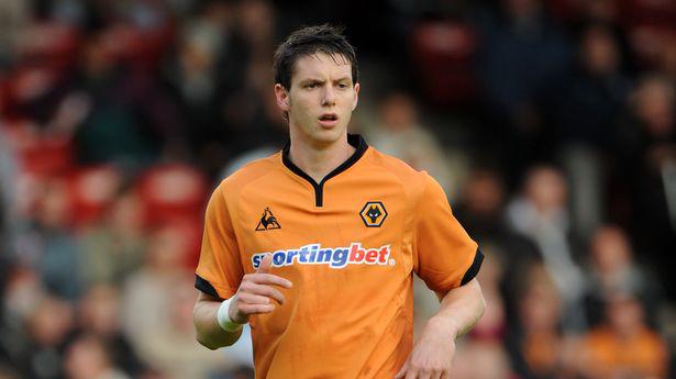 Futbolista es engañado por su mujer y bota sus pertenencias a la calle: “Qué vergüenza. Ten un poco de respeto por ti”