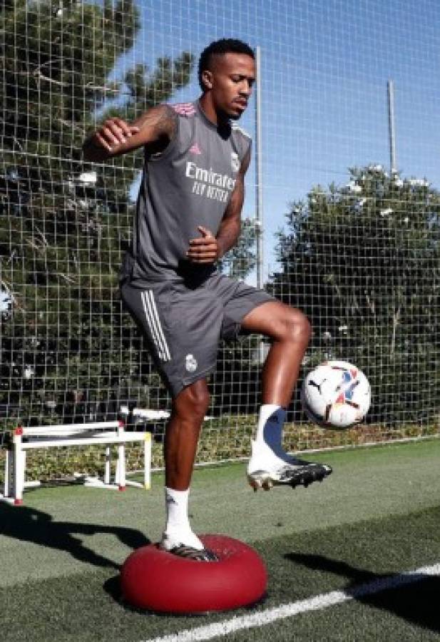 Con tres nuevos integrantes y un gran ausente: Así fue el regreso a los entrenamientos del Real Madrid