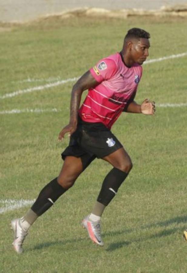 Mercado: Vida se arma hasta los dientes, Motagua ficha dos ex Olimpia y Óscar Salas está de regreso