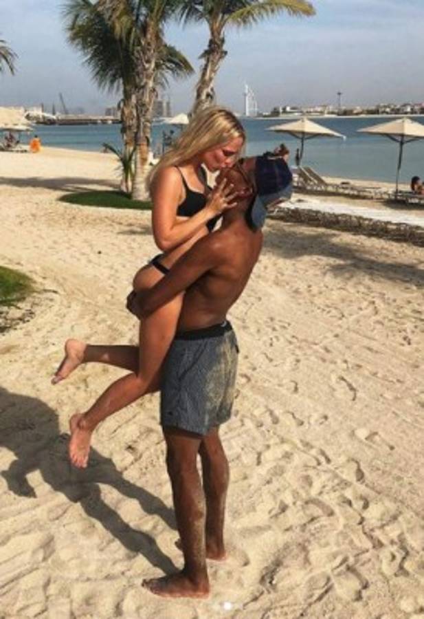 ¡Muñequitas! Las lindas novias de los jugadores del Ajax, equipo que busca la Champions