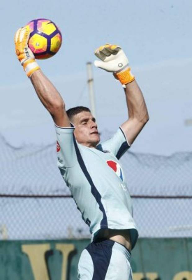 Así sería el renovado once del Motagua de fichar a Méndez y 'Muma'