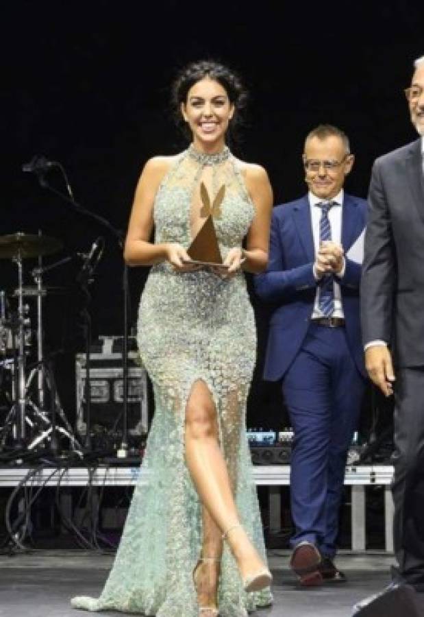 ¡Sensual! Georgina Rodríguez deslumbra con su vestido transparente en una gala en Madrid