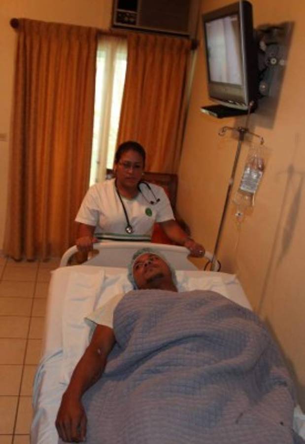 FOTOS: Emil Martínez, el hombre al que la rodilla le rompió su sueño