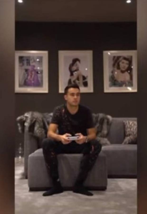 Así es Marta Díaz, la sensual youtuber 'rechazada' por un crack que prefiere el PlayStation 5