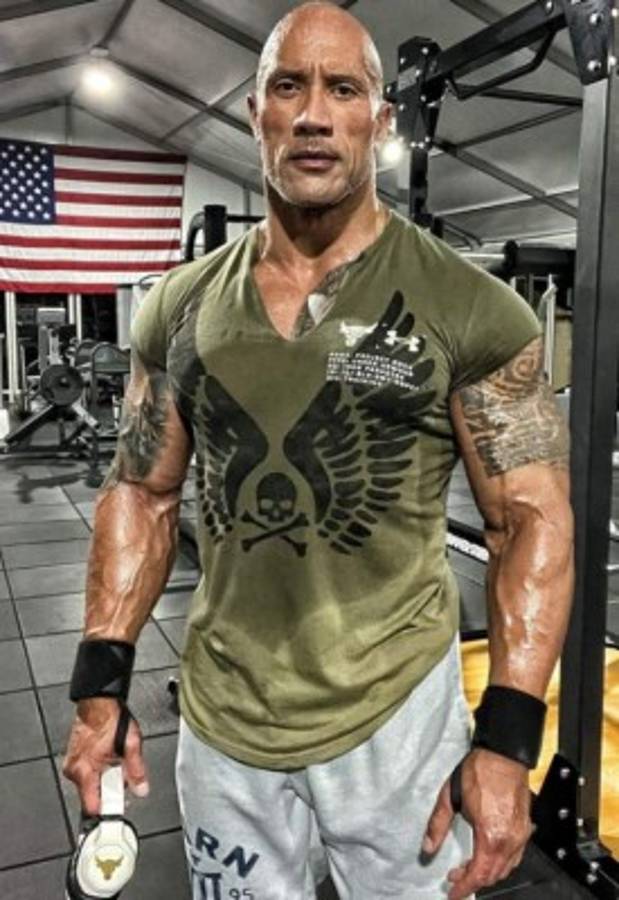 Al descubierto el extraño hábito de Dwayne Jhonson: revela por qué orina en una botella mientras entrena