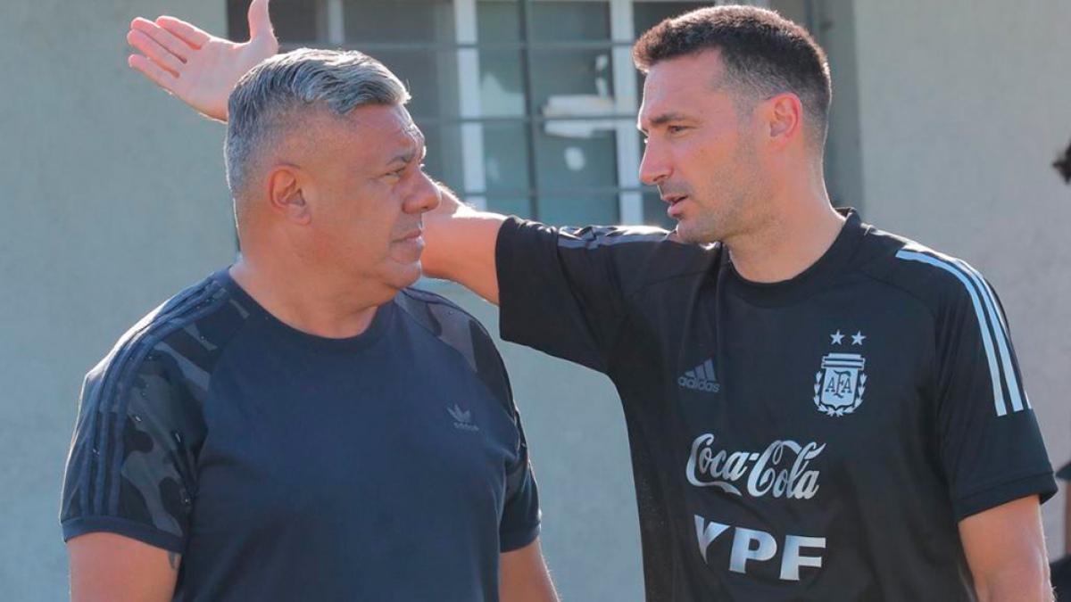 The president of the AFA, Chiqui Tapia, rubbed the relationship with DT Lionel Scaloni.