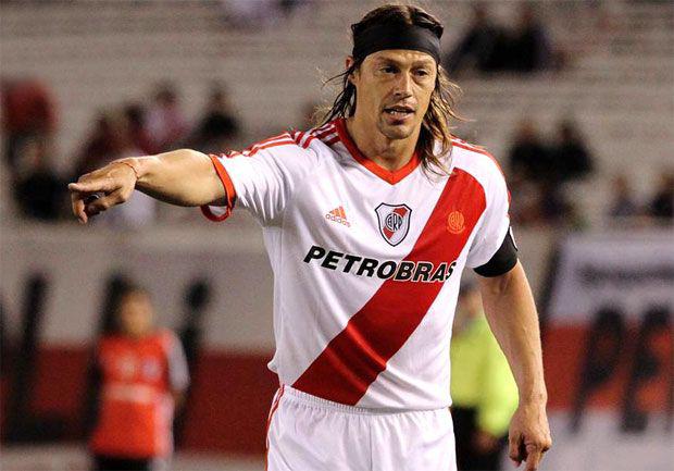 Barcelona tiene nuevo portero: las grandes figuras que salieron del retiro y uno lo hizo con 45 años