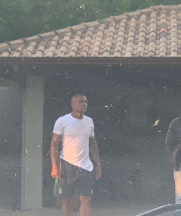 Escándalo en Brasil: Douglas Costa se fue de fiesta tras el descenso de Gremio ¿Culpa de su explosiva novia?