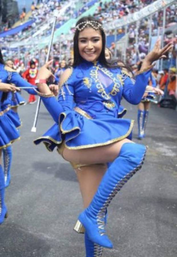¡Preciosas! Las 15 palillonas más bellas de los desfiles patrios en Honduras