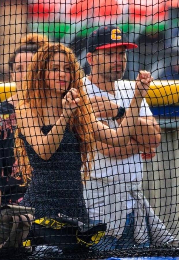 ¿Se hablaron? El incómodo encuentro entre Piqué y Shakira: Así fueron fotografiados en República Checa durante sus vacaciones