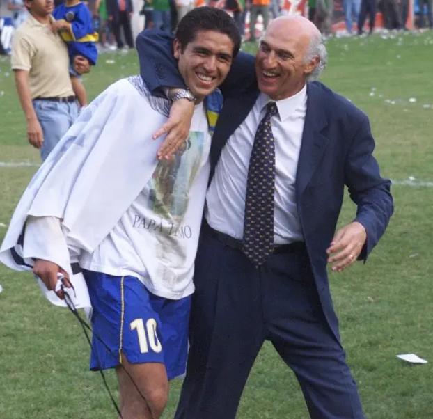 Barcelona tiene nuevo portero: las grandes figuras que salieron del retiro y uno lo hizo con 45 años