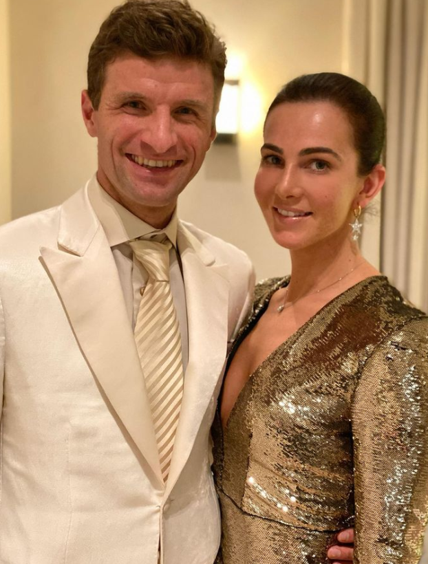 El insólito negocio de Thomas Müller: acusado de maltrato animal por dejar que sus caballos tengan “actos sexuales antinaturales”