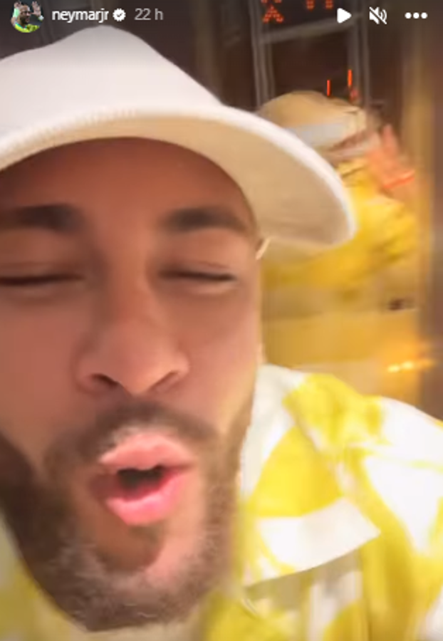 La fiesta de Neymar en su crucero por tres días: descontrol, hermosas mujeres y sorprendido con este regalo