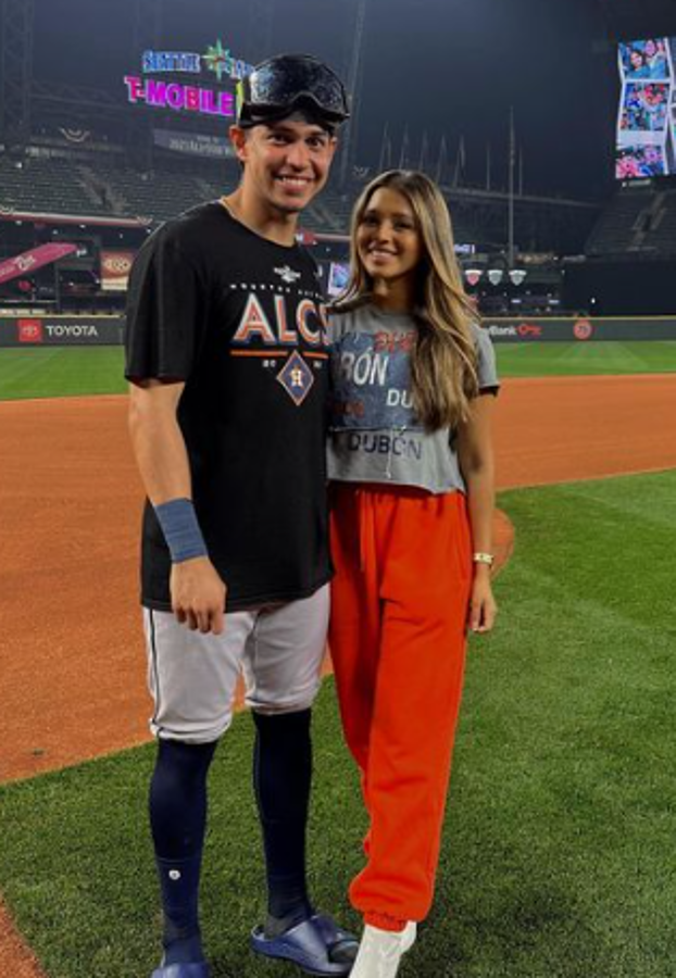 Nancy Herrera, la mujer que acompaña a Mauricio Dubón desde abajo hasta hacer historia en la Serie Mundial de Béisbol