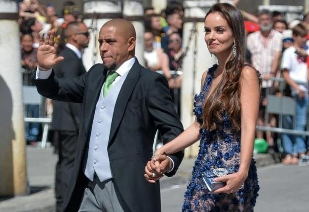 Roberto Carlos se separó de su séptima mujer y ahora vive en la sede del Real Madrid: tiene 11 hijos