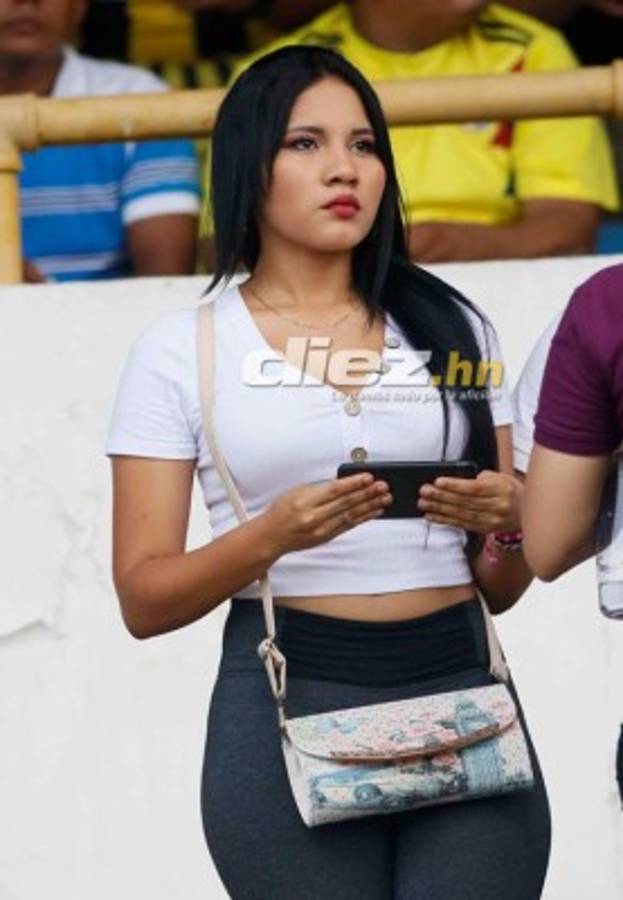 ¡Mamitas! Las linduras que adornaron la vuelta del repechaje en Honduras