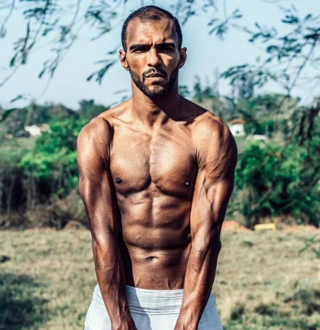 El primer futbolista brasileño en salir del clóset: ‘‘He tenido una relación con un hombre y una mujer; soy bisexual’’