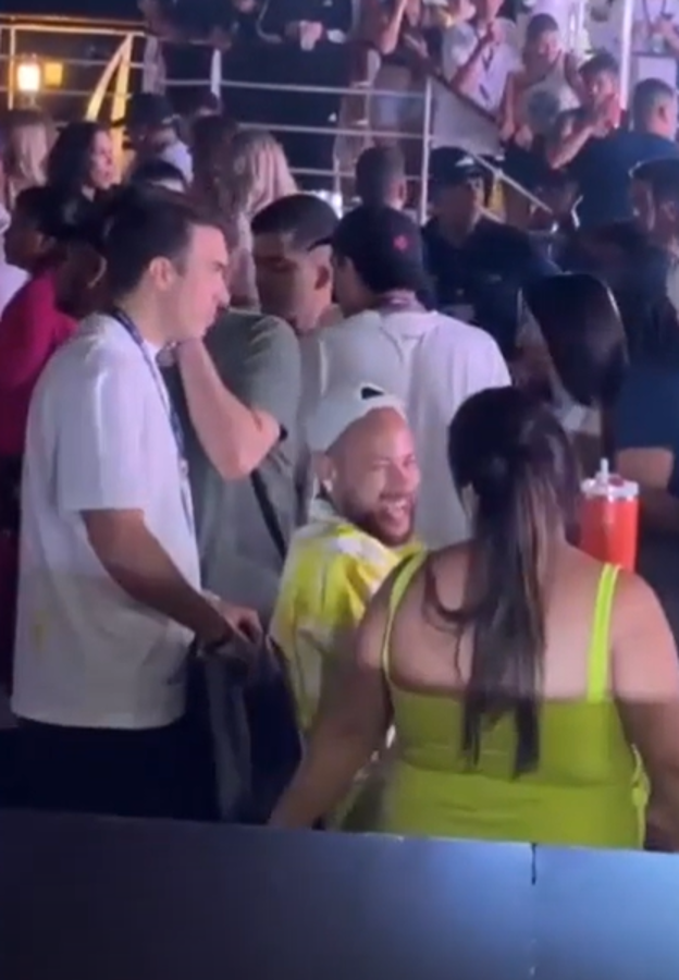 La fiesta de Neymar en su crucero por tres días: descontrol, hermosas mujeres y sorprendido con este regalo