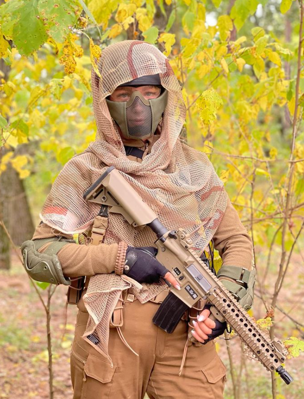 Deja los tacones y regresa al ejército: ex Miss Ucrania decide luchar por la libertad de su patria ante la invasión rusa de Putin