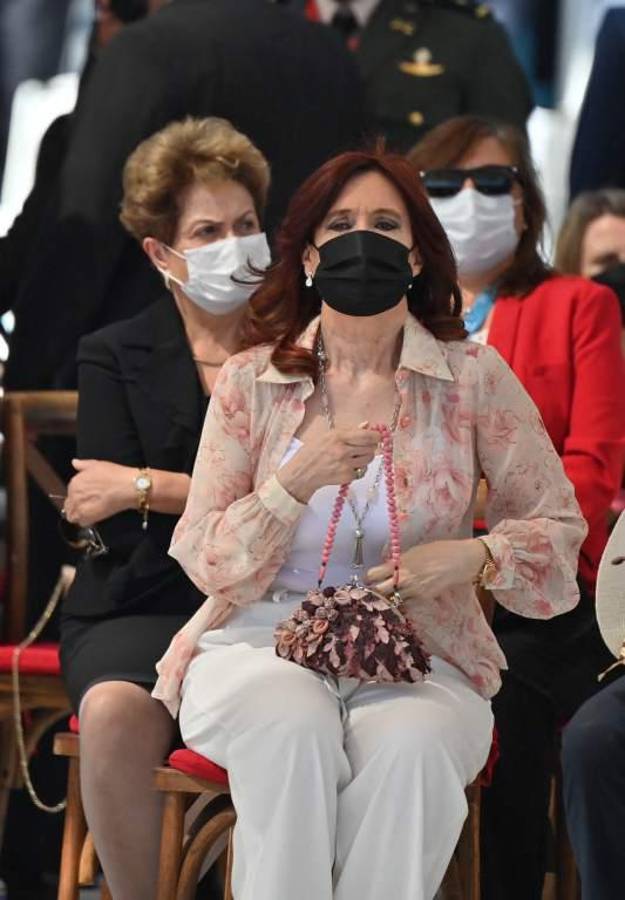 Políticos, famosos y deportistas: Las principales figuras que estuvieron en la toma de posesión de Xiomara Castro