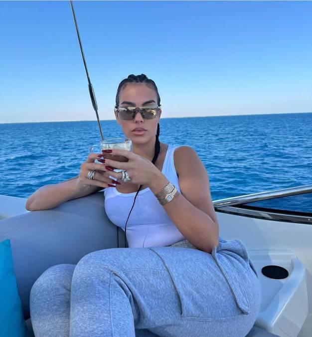 Georgina Rodríguez deslumbra con su cuerpazo en unas mini vacaciones: ¡Cristiano Ronaldo, impactado!