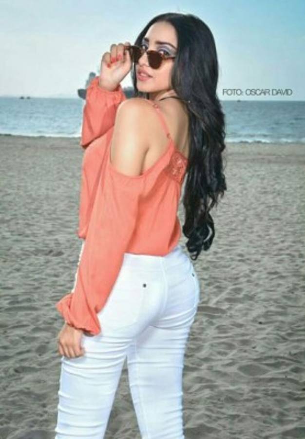 Conocé a Karla Santos, la reina de la Feria Isidra 2017 que es seguidora de Romell Quioto