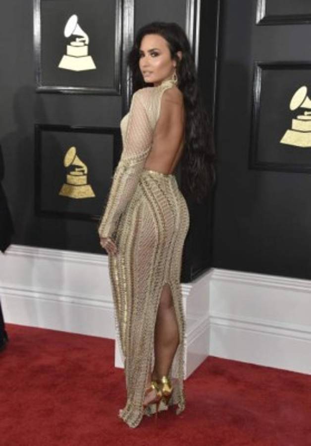 ¿Demi Lovato llevaría toda su belleza a París junto a Neymar?