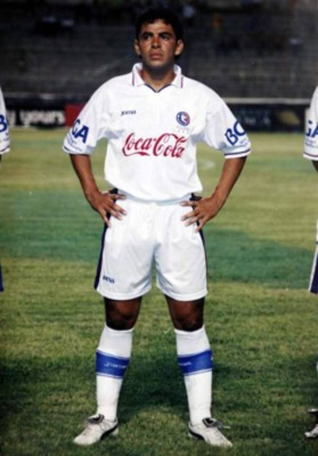 ¡Camisas icónicas! Los 16 uniformes más bonitos que ha lanzado el Olimpia en su historia