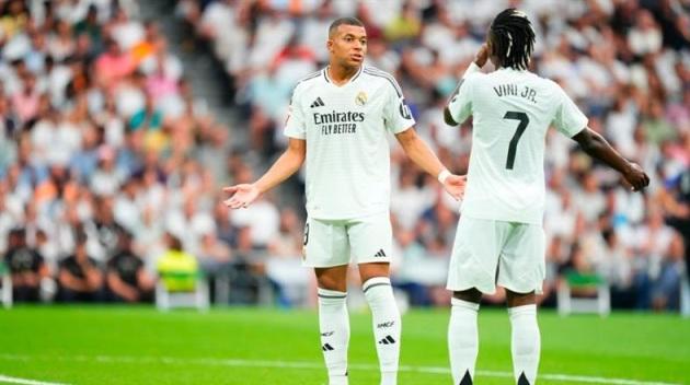 Vinicius se quiere ir del Real Madrid por culpa del Balón de Oro y el gigante que se postula por su fichaje con 130 millones