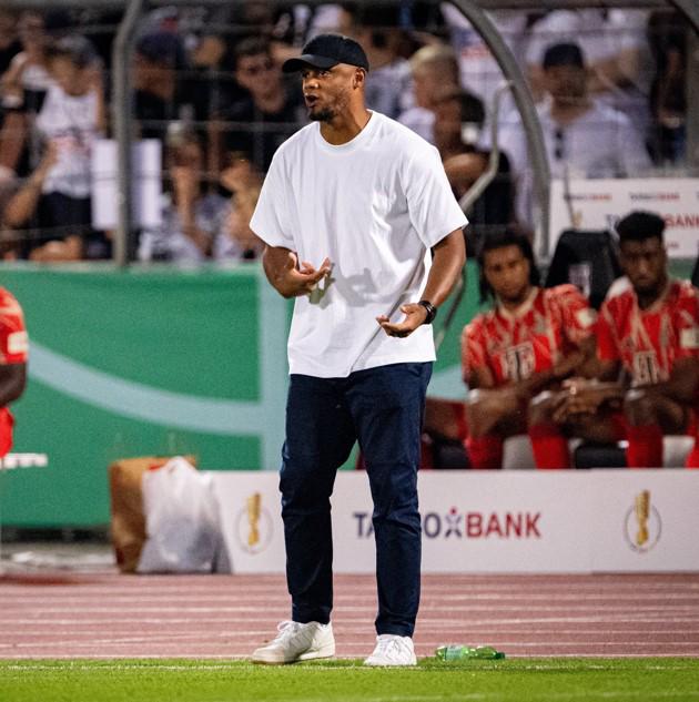 Vincent Kompany, el nuevo entrenador del Bayern Munich, comenzó con pie derecho.