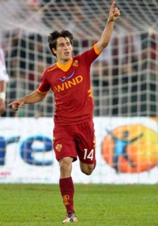 Futbolistas que han vestido las camisetas de Roma y Barcelona