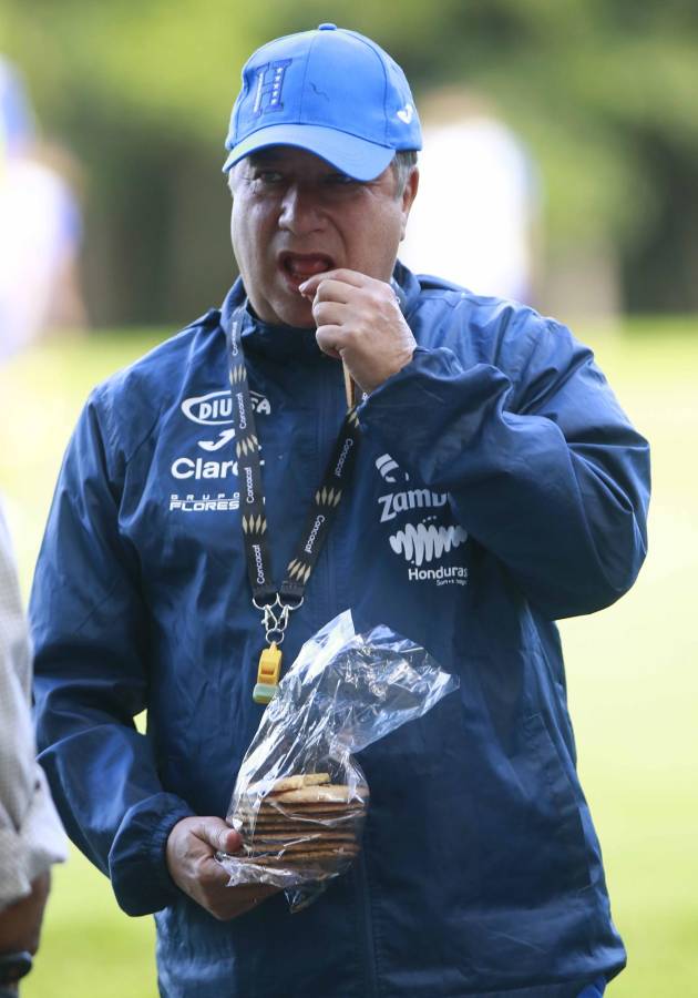Así fueron los turbulentos seis meses del “Bolillo” Gomez en Honduras: su llegada fortuita, decepción y los números rojos