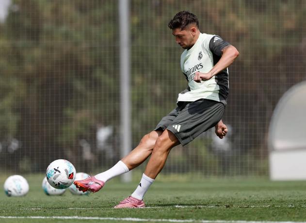 Xabi prepara un castigo: llegó tarde al entrenamiento del Real Madrid y se perdería el partido del martes